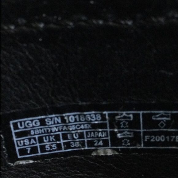 Ugg Sz 7 black fringe boots w rubber wedge sole - Picture 9 of 10